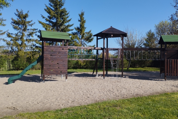 játszótér mászókával
